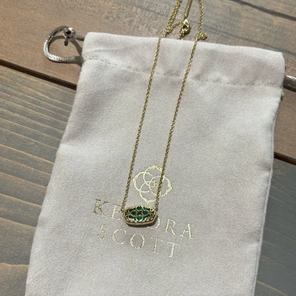 Elisa Gold Pendant Necklace in London Blue Glass - Picture 6 of 7